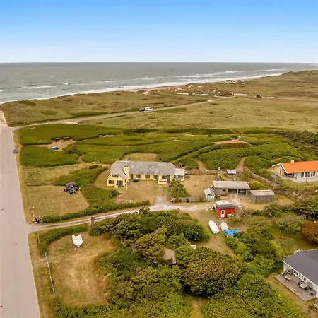 Jale - 300m From The Sea By Interhome